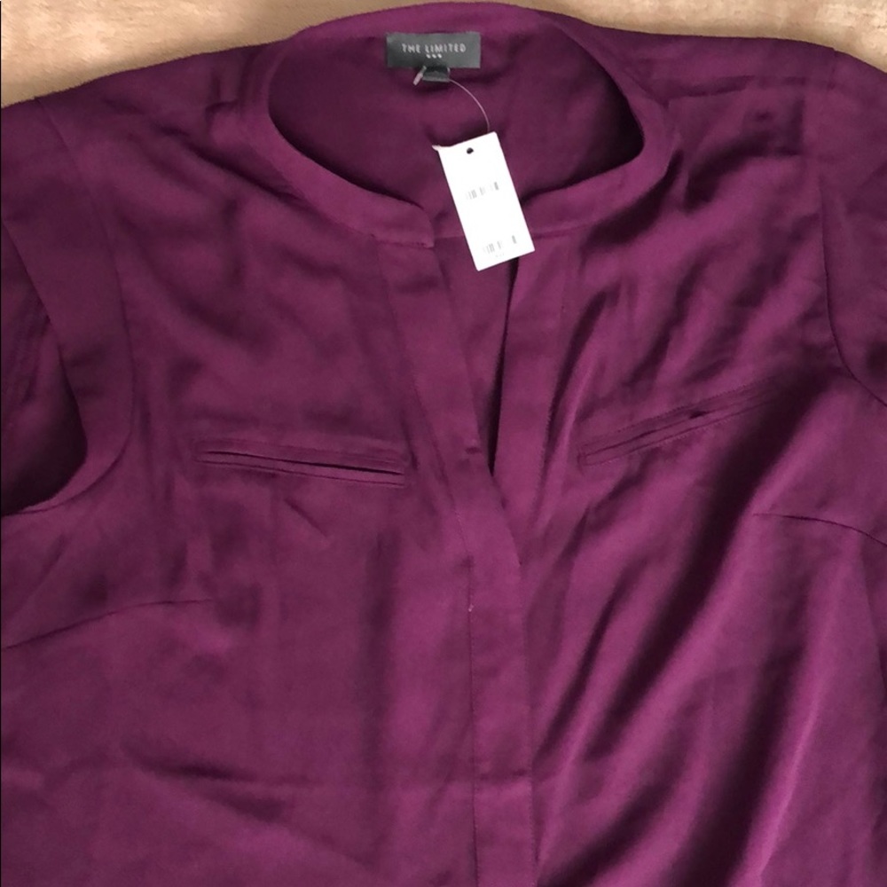 Women’s sleeveless blouse